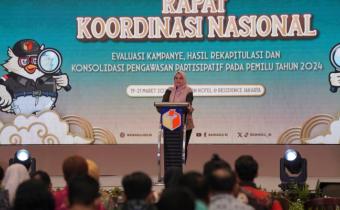 Anggota Bawaslu Lolly Suhenty